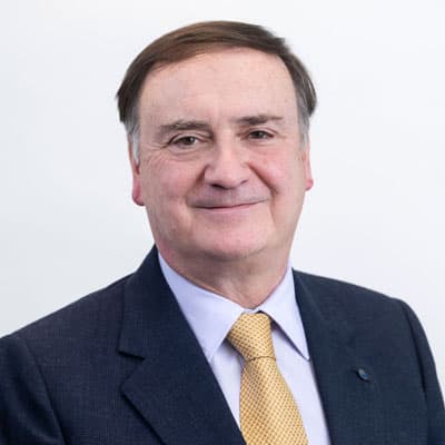 Dr Peter Martinez